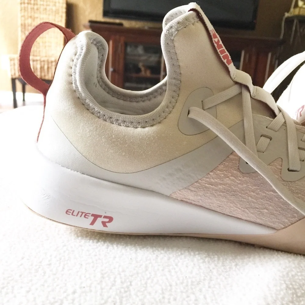 NIKE “Foundation eliteTR” vast grey/redwood/women size 10/running/training shoe